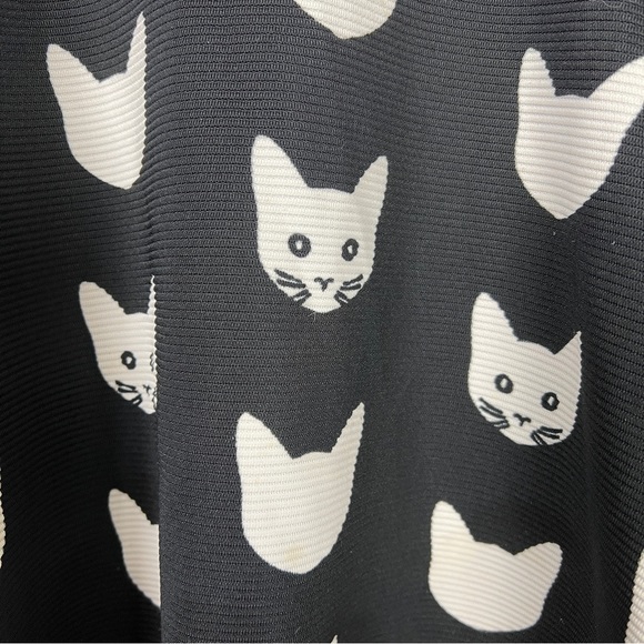 H&M miniskirt with cats, black and white, medium. - Picture 4 of 6